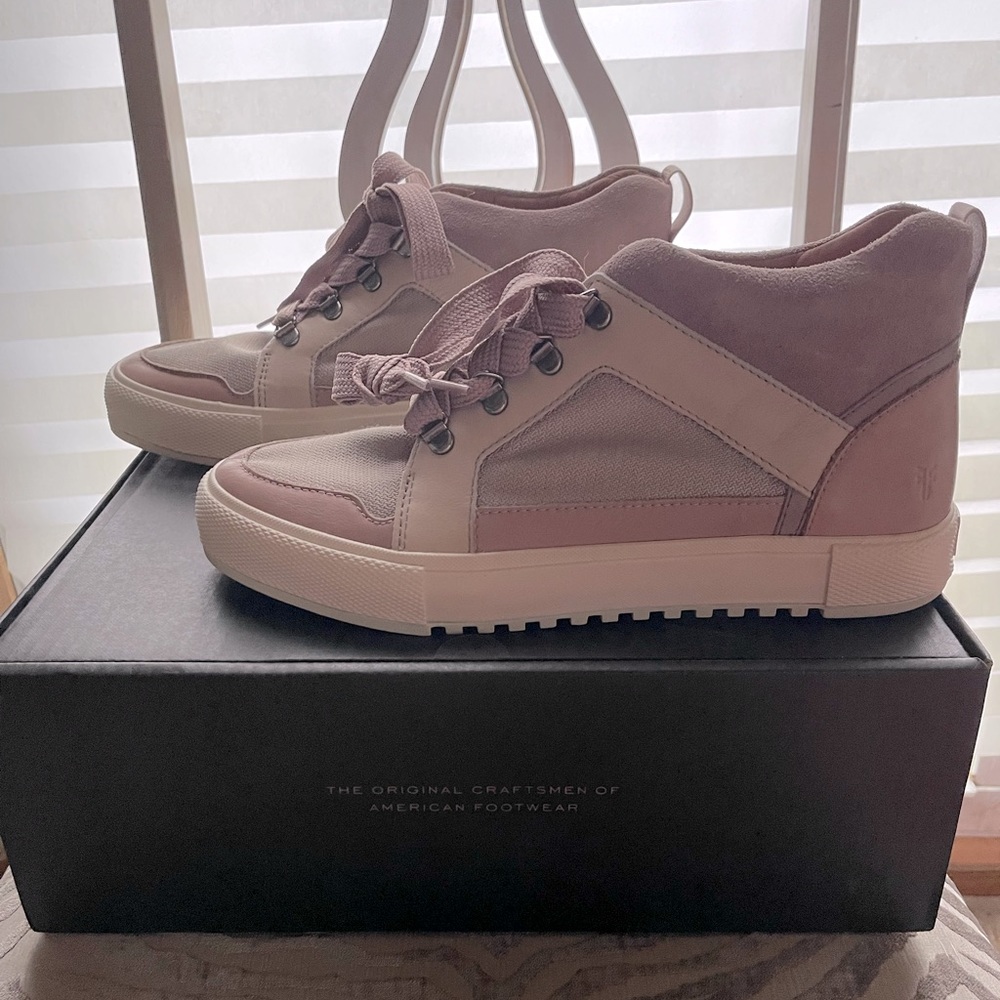Frye Gia lug trail sneakers - new with box